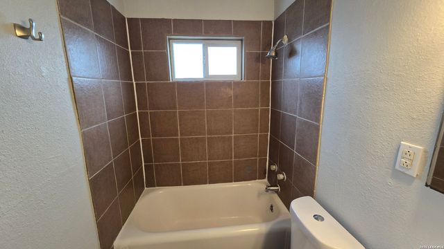 1802 W Gramercy Pl Apt 1, San Antonio, TX 78201