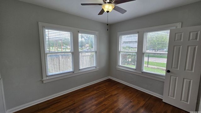 1802 W Gramercy Pl Apt 1, San Antonio, TX 78201