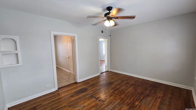 1802 W Gramercy Pl Apt 1, San Antonio, TX 78201
