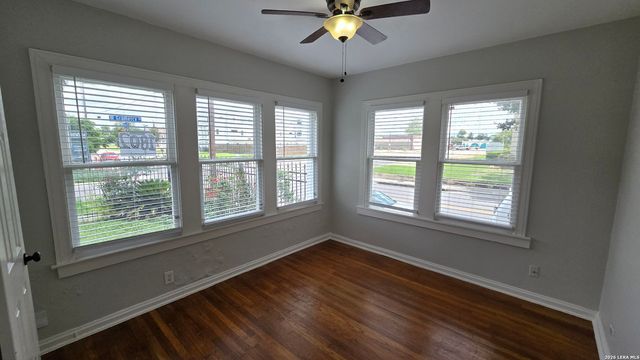 1802 W Gramercy Pl Apt 1, San Antonio, TX 78201