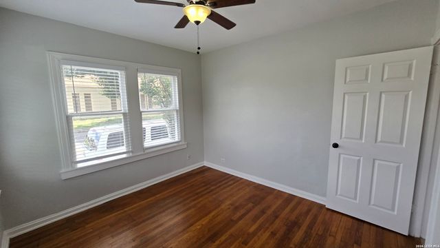 1802 W Gramercy Pl Apt 1, San Antonio, TX 78201