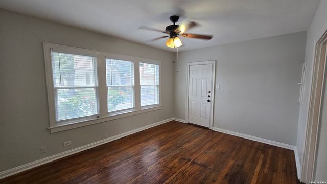 1802 W Gramercy Pl Apt 1, San Antonio, TX 78201