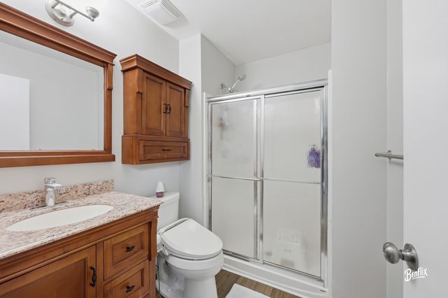 750 Dunhill Drive, Buffalo Grove, IL 60089