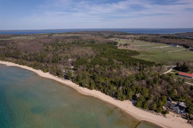 3619 Tompkins Road, Traverse City, MI 49686