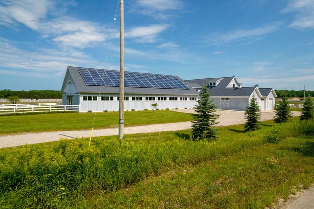 3619 Tompkins Road, Traverse City, MI 49686