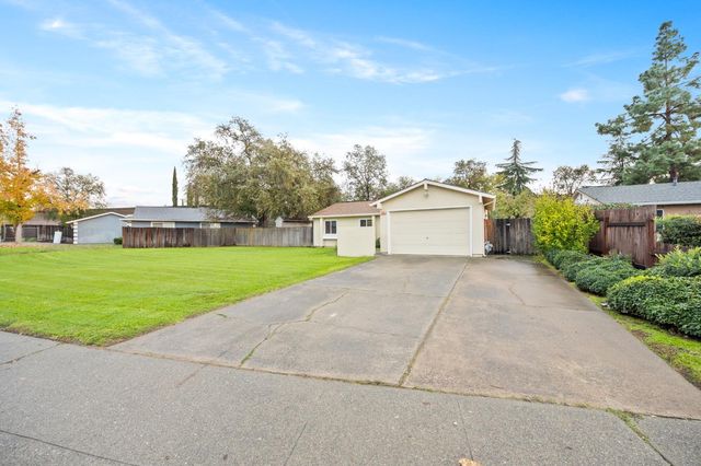 5846 Pikes Peak Way, Sacramento, CA 95842