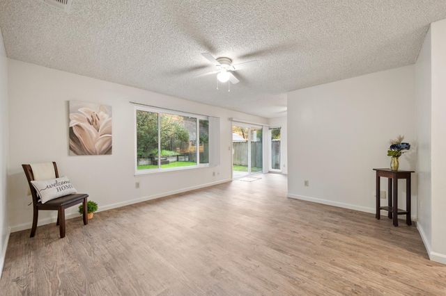 5846 Pikes Peak Way, Sacramento, CA 95842