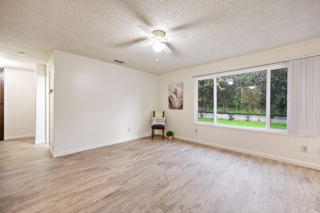 5846 Pikes Peak Way, Sacramento, CA 95842