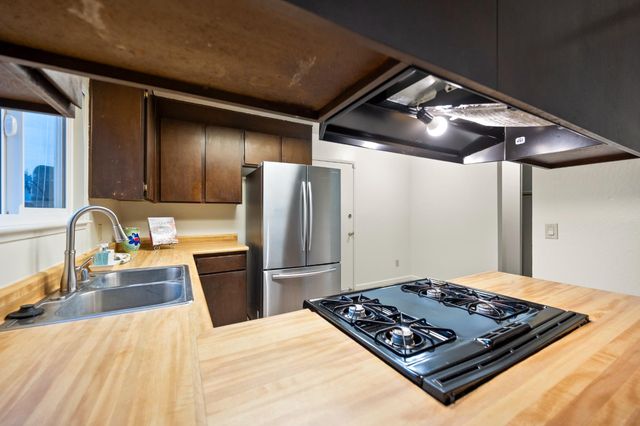 5846 Pikes Peak Way, Sacramento, CA 95842