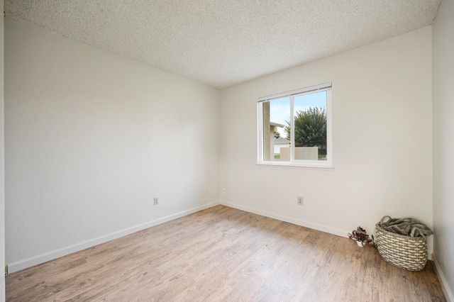 5846 Pikes Peak Way, Sacramento, CA 95842