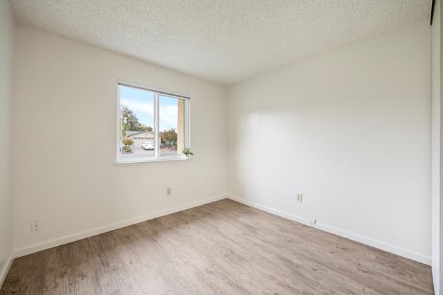 5846 Pikes Peak Way, Sacramento, CA 95842