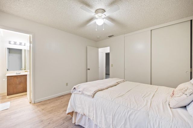 5846 Pikes Peak Way, Sacramento, CA 95842