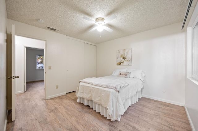 5846 Pikes Peak Way, Sacramento, CA 95842