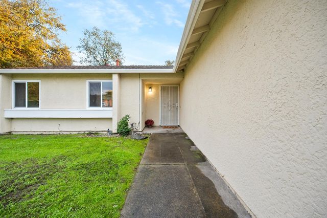 5846 Pikes Peak Way, Sacramento, CA 95842