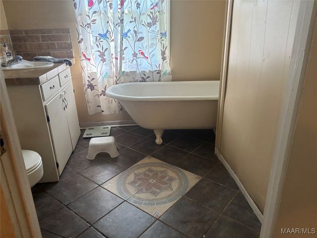 103 Brookwood Drive, Selma, AL 36701