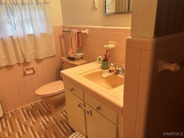 103 Brookwood Drive, Selma, AL 36701