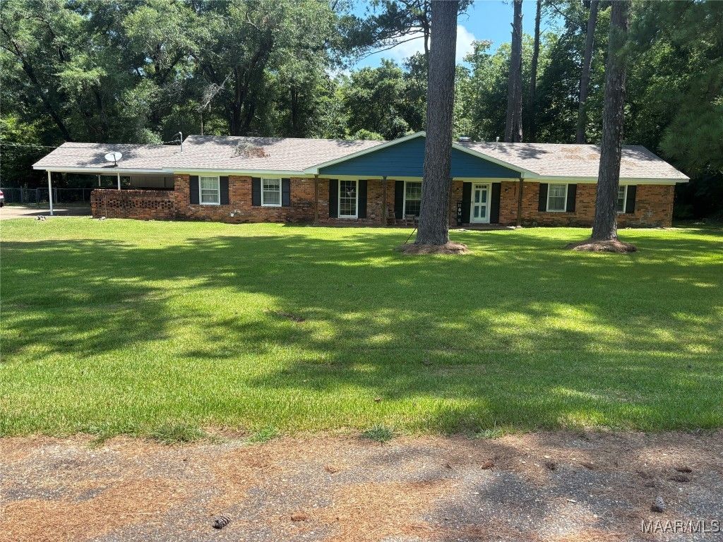 103 Brookwood Drive, Selma, AL 36701
