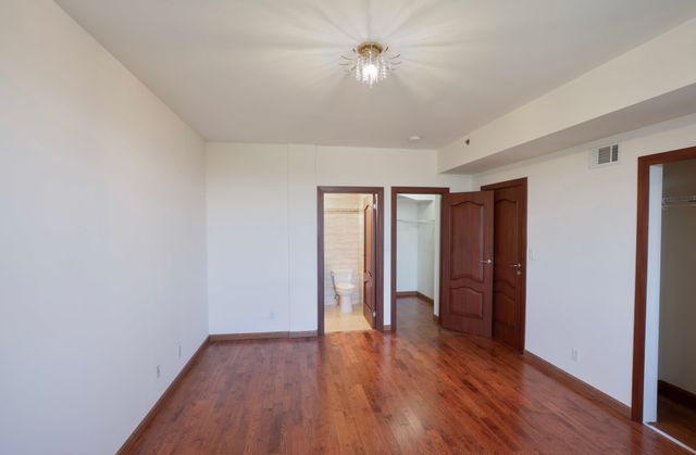 842 Ocean Pkwy Apt 8A, New York City, NY 11230