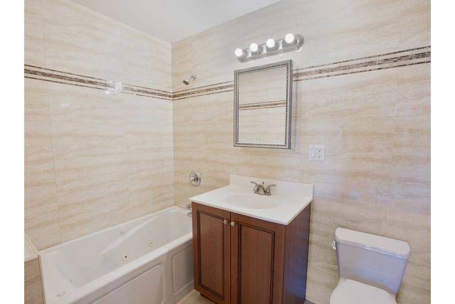 842 Ocean Pkwy Apt 8A, New York City, NY 11230