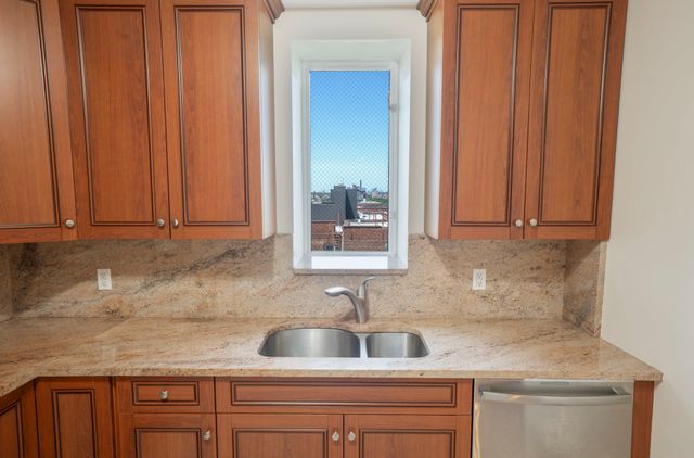 842 Ocean Pkwy Apt 8A, New York City, NY 11230