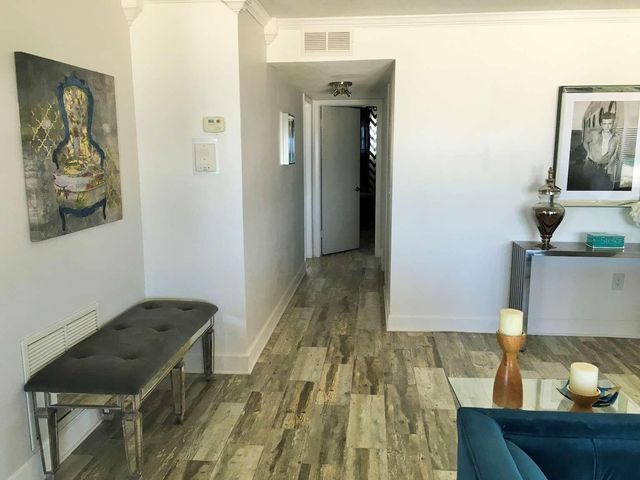 5000 GULF BOULEVARD 303, St Petersburg, FL 33706