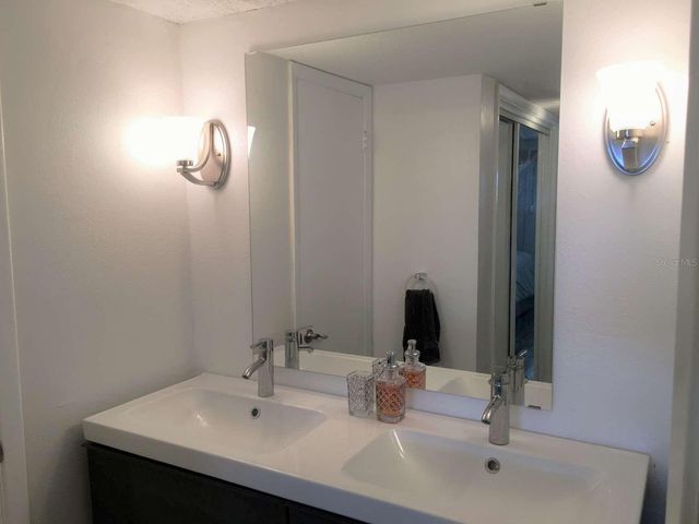 5000 GULF BOULEVARD 303, St Petersburg, FL 33706