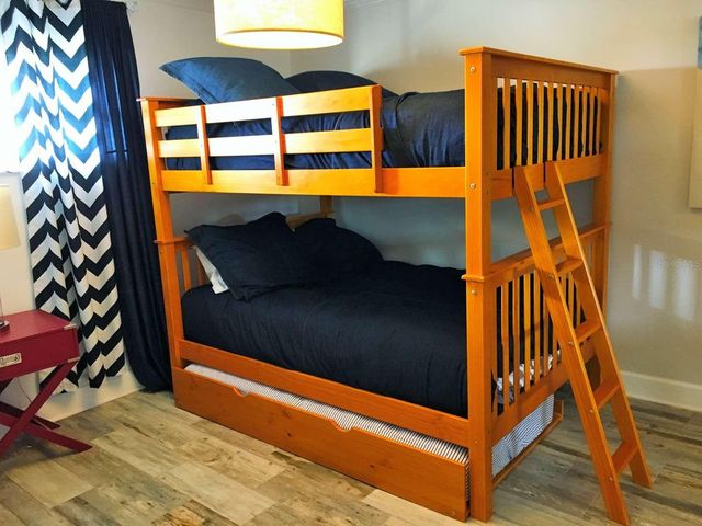 5000 GULF BOULEVARD 303, St Petersburg, FL 33706