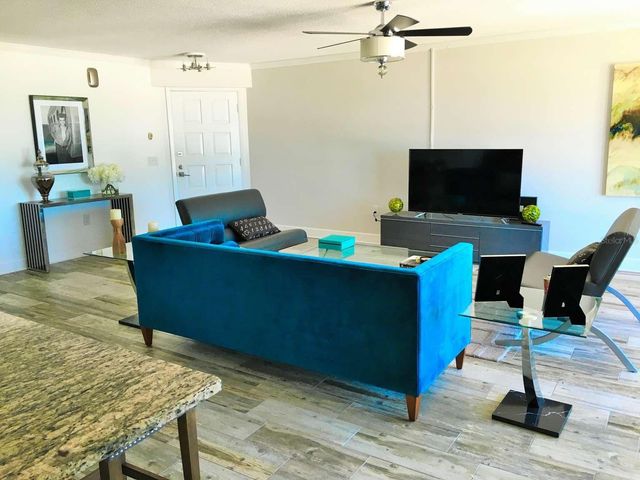 5000 GULF BOULEVARD 303, St Petersburg, FL 33706