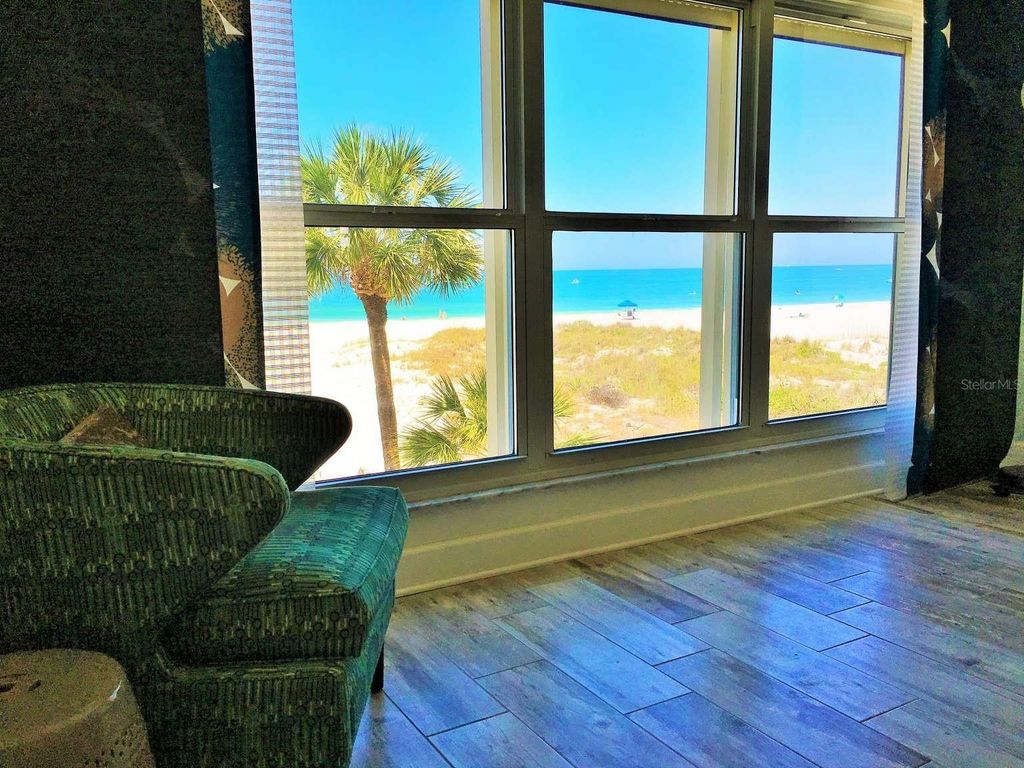 5000 GULF BOULEVARD 303, St Petersburg, FL 33706