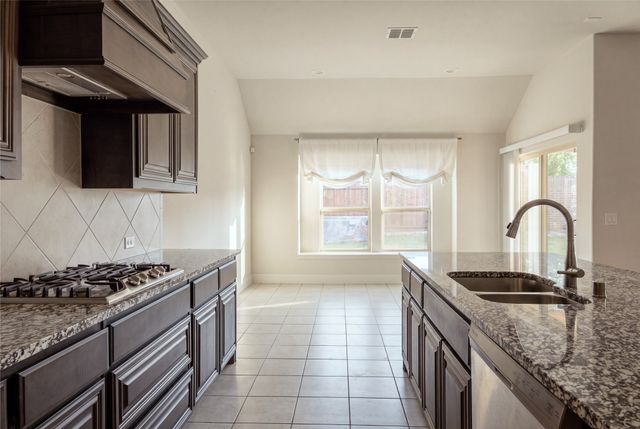 1514 Nighthawk Lane, Mansfield, TX 76063