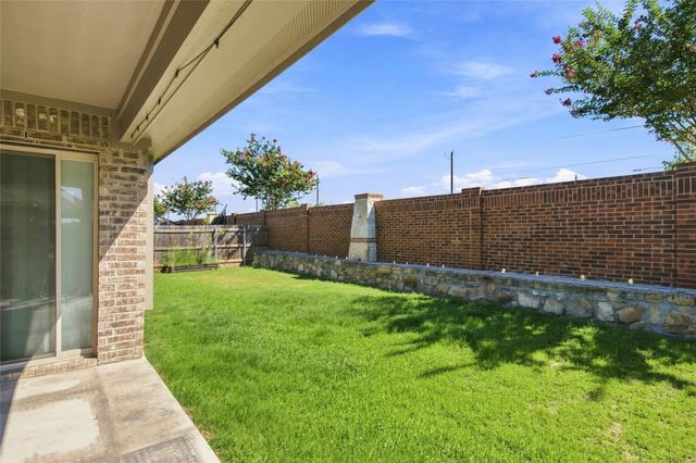 1514 Nighthawk Lane, Mansfield, TX 76063