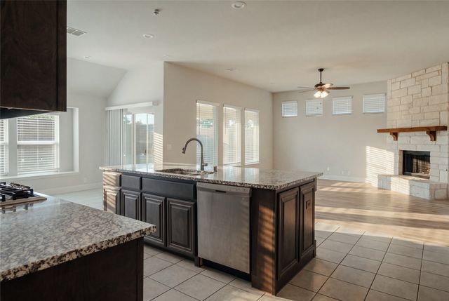 1514 Nighthawk Lane, Mansfield, TX 76063