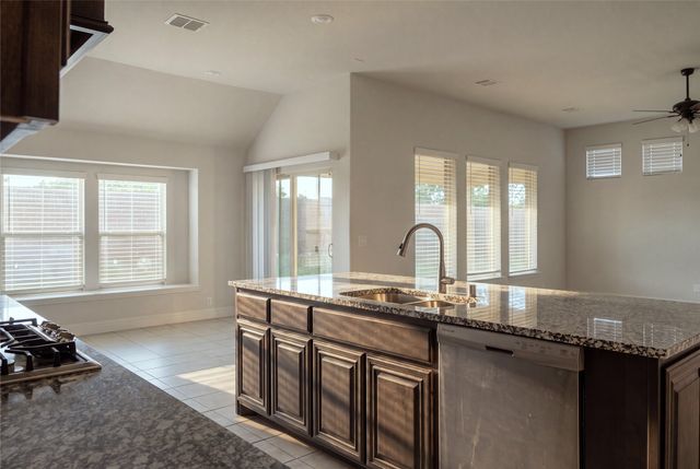 1514 Nighthawk Lane, Mansfield, TX 76063