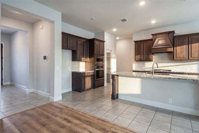 1514 Nighthawk Lane, Mansfield, TX 76063