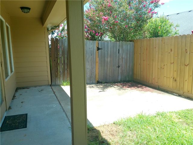 4750 Grand Junction Dr 24, Corpus Christi, TX 78413