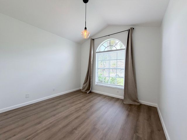 1975 Oak Berry Circle, Wellington, FL 33414