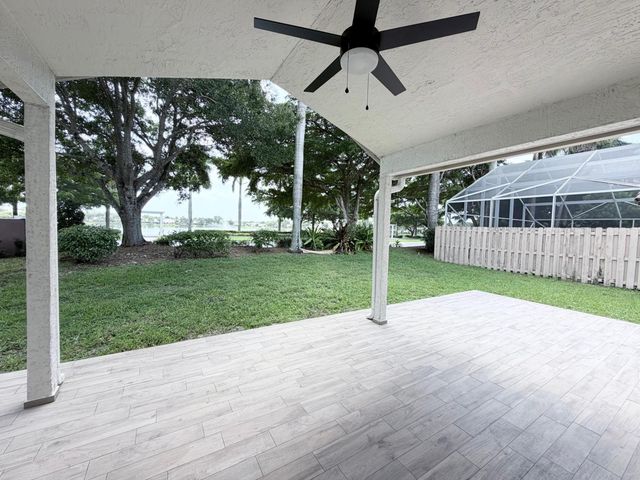 1975 Oak Berry Circle, Wellington, FL 33414