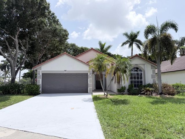 1975 Oak Berry Circle, Wellington, FL 33414