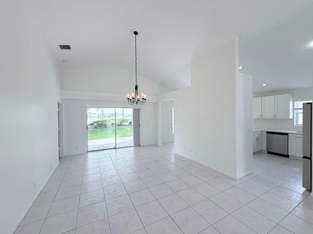 1975 Oak Berry Circle, Wellington, FL 33414