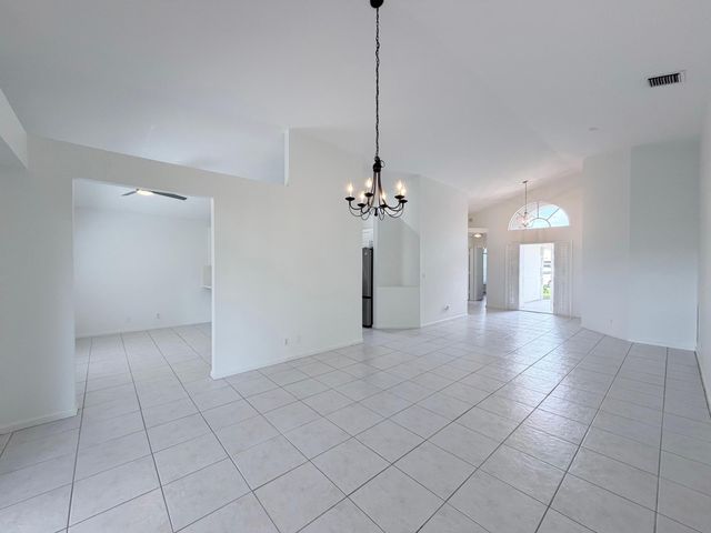 1975 Oak Berry Circle, Wellington, FL 33414