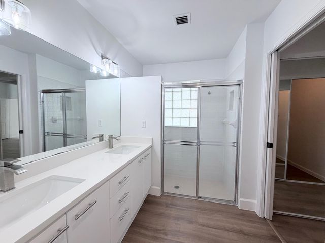 1975 Oak Berry Circle, Wellington, FL 33414