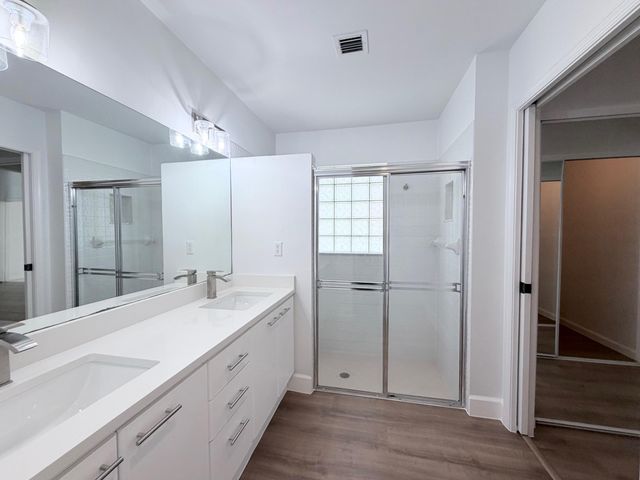 1975 Oak Berry Circle, Wellington, FL 33414