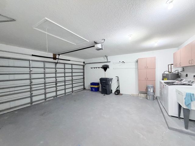 1975 Oak Berry Circle, Wellington, FL 33414