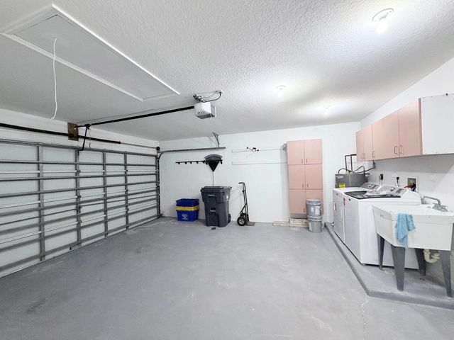 1975 Oak Berry Circle, Wellington, FL 33414