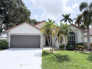 1975 Oak Berry Circle, Wellington, FL 33414