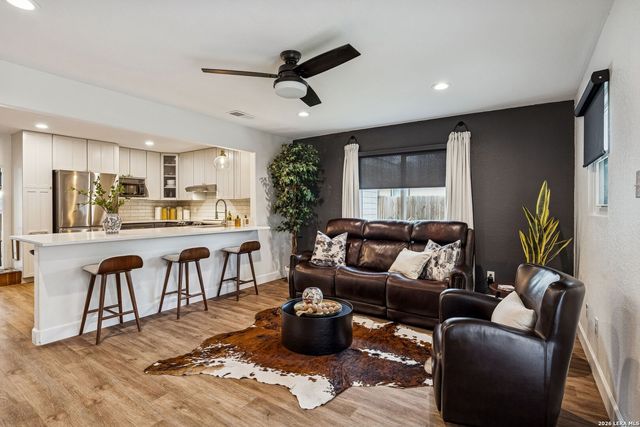 2151 Gruene, New Braunfels, TX 78130