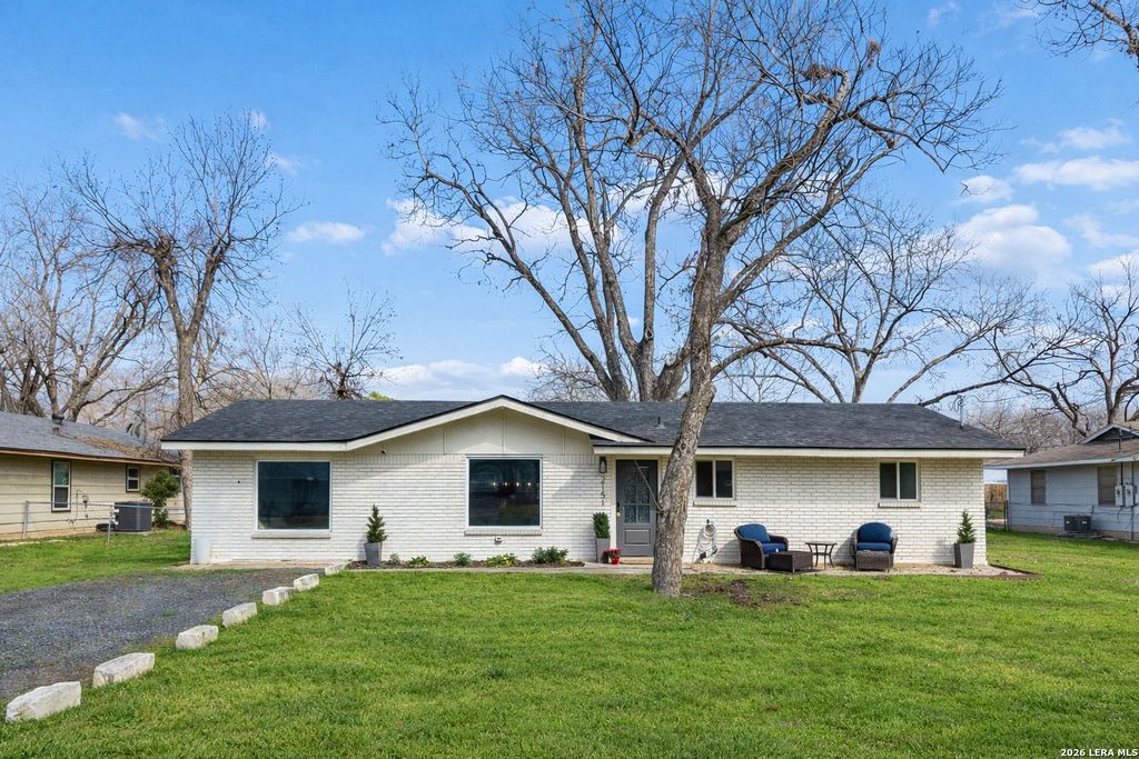 2151 Gruene, New Braunfels, TX 78130