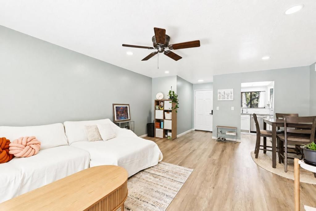 Image 3 of property listing at 3254 Kimber Court 110, San Jose, CA 95124