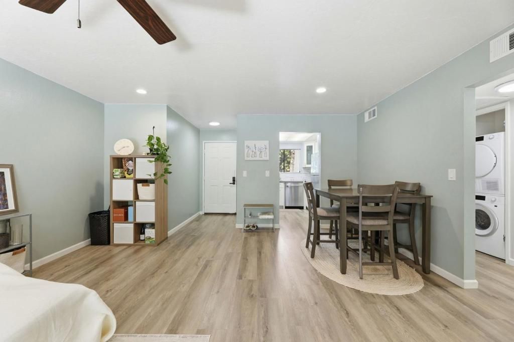 Image 8 of property listing at 3254 Kimber Court 110, San Jose, CA 95124