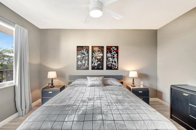 3951 Via Poinciana 415, Lake Worth, FL 33467